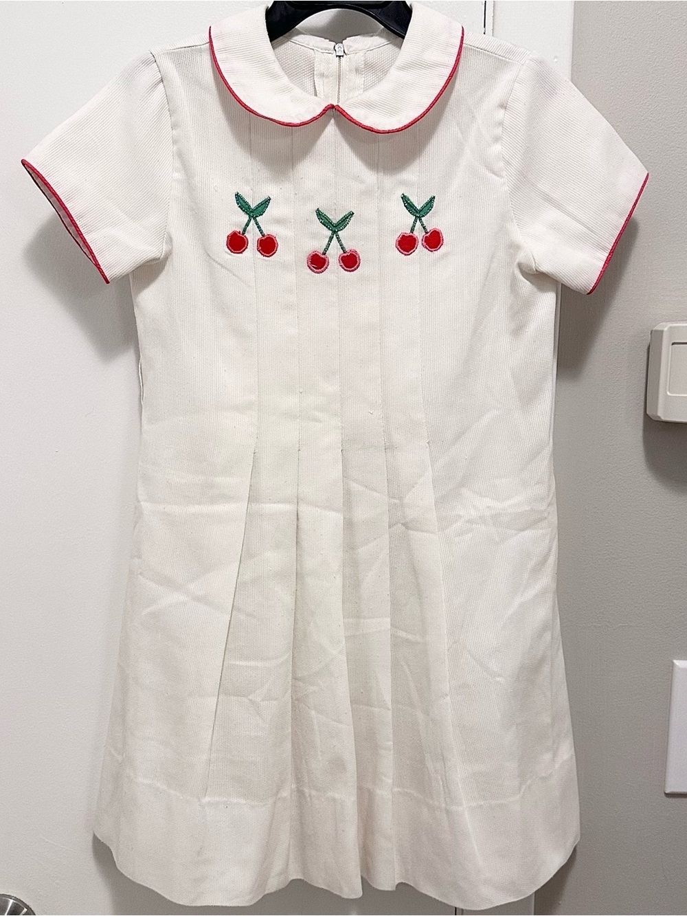 Vintage Jandi Classics White Pleated Dress Cherries Embroidered Girls 6x Collar